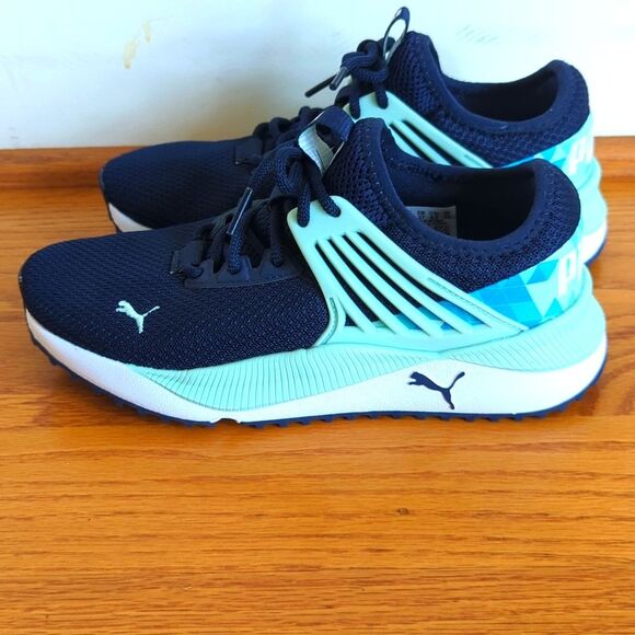 PUMA  Pacer Future‎ Sneaker Sz 6.5 - Picture 3 of 7